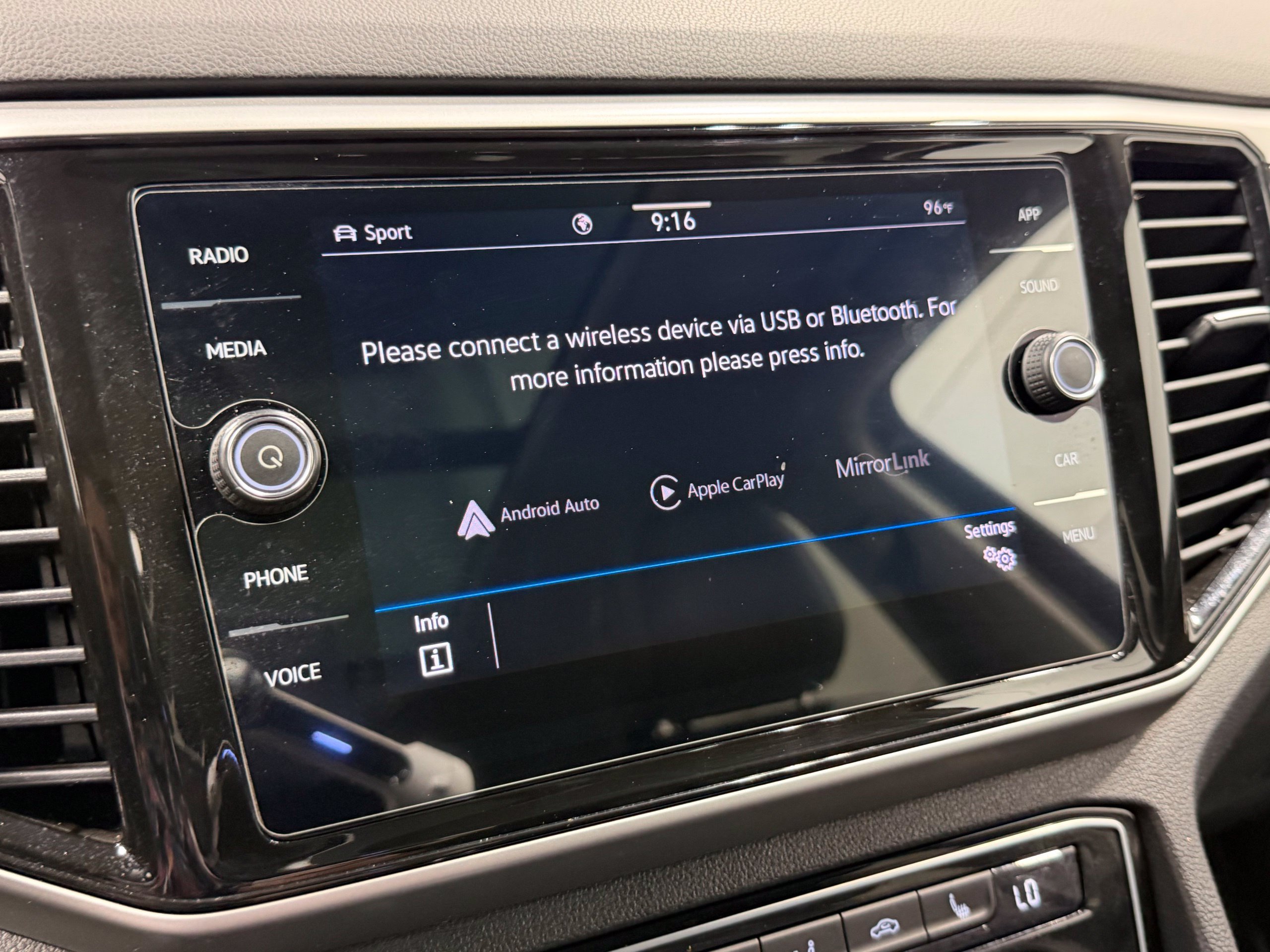 Used 2022 Volkswagen Atlas SE w/ Panoramic Sunroof Package AWD/4WD image 55