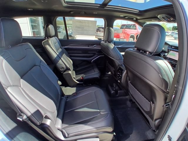New 2026 Jeep Grand Cherokee L Limited w/ Luxury Tech Group II AWD/4WD image 27