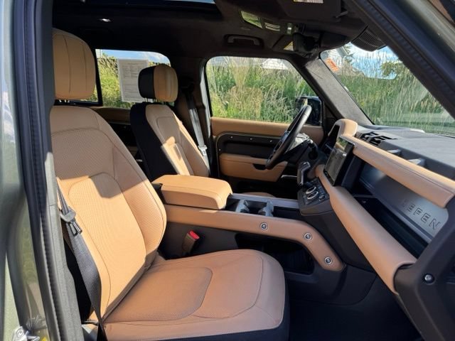 Certified 2025 Land Rover Defender 110 X AWD/4WD image 20