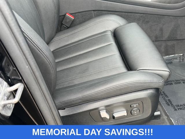 Used 2022 BMW X7 xDrive40i w/ Premium Package AWD/4WD image 10