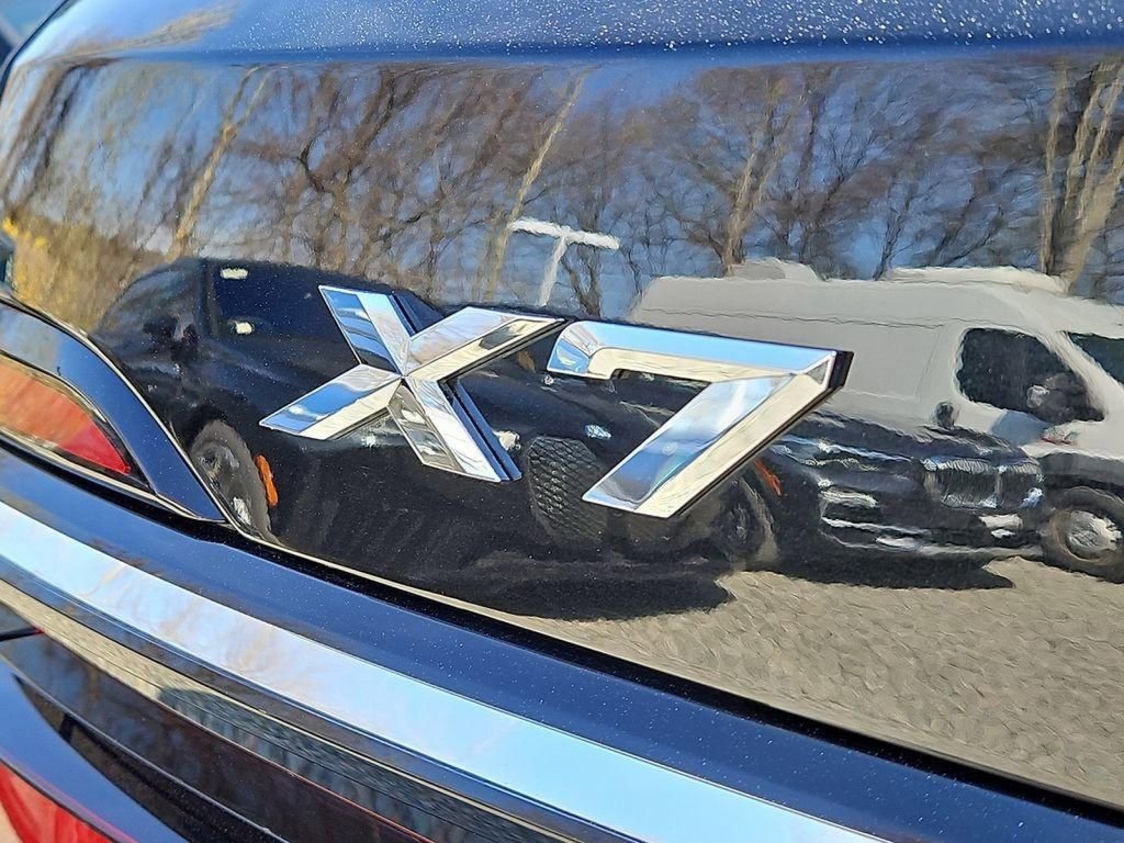 Used 2025 BMW X7 xDrive40i w/ Premium Package image 31