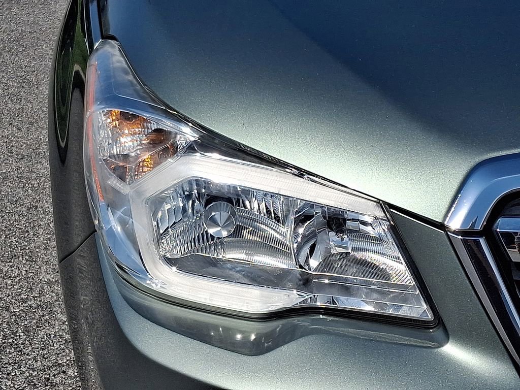 Used 2015 Subaru Forester 2.5i Touring w/ Eyesight & Navigation System image 9