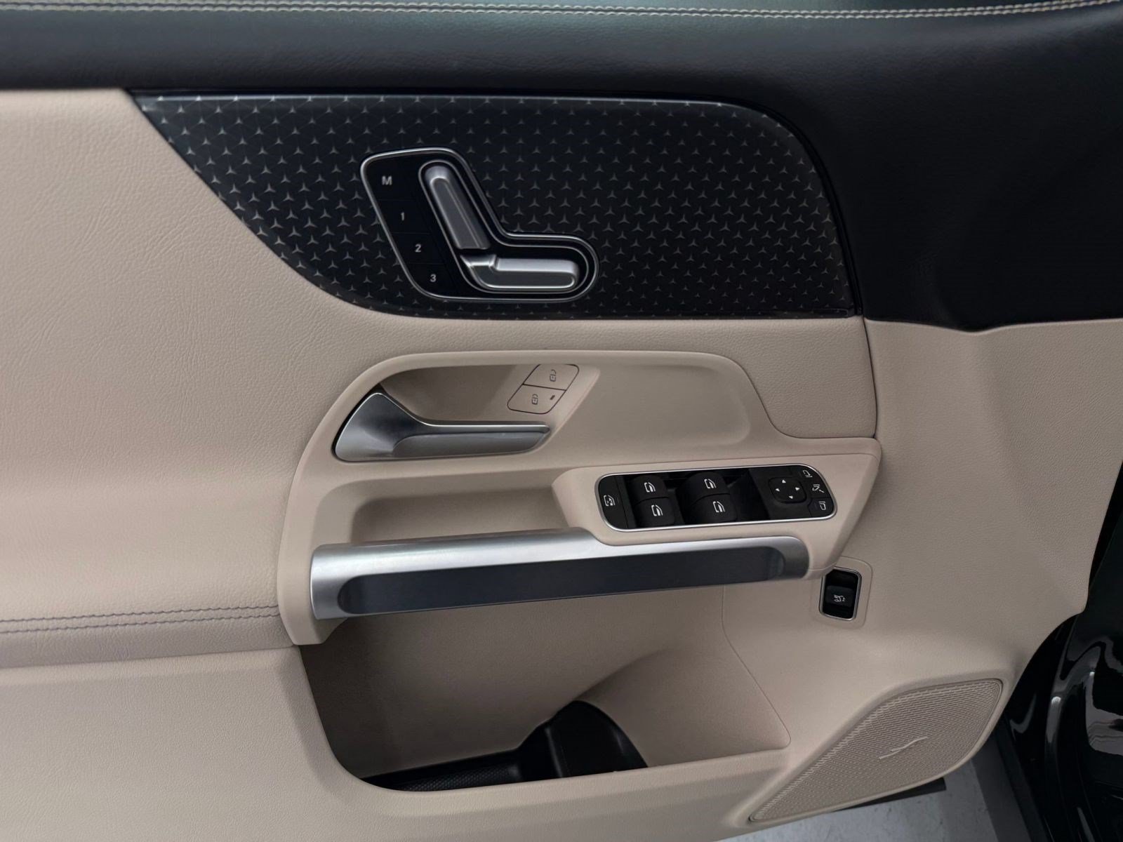 Certified 2026 Mercedes-Benz GLB 250 image 11