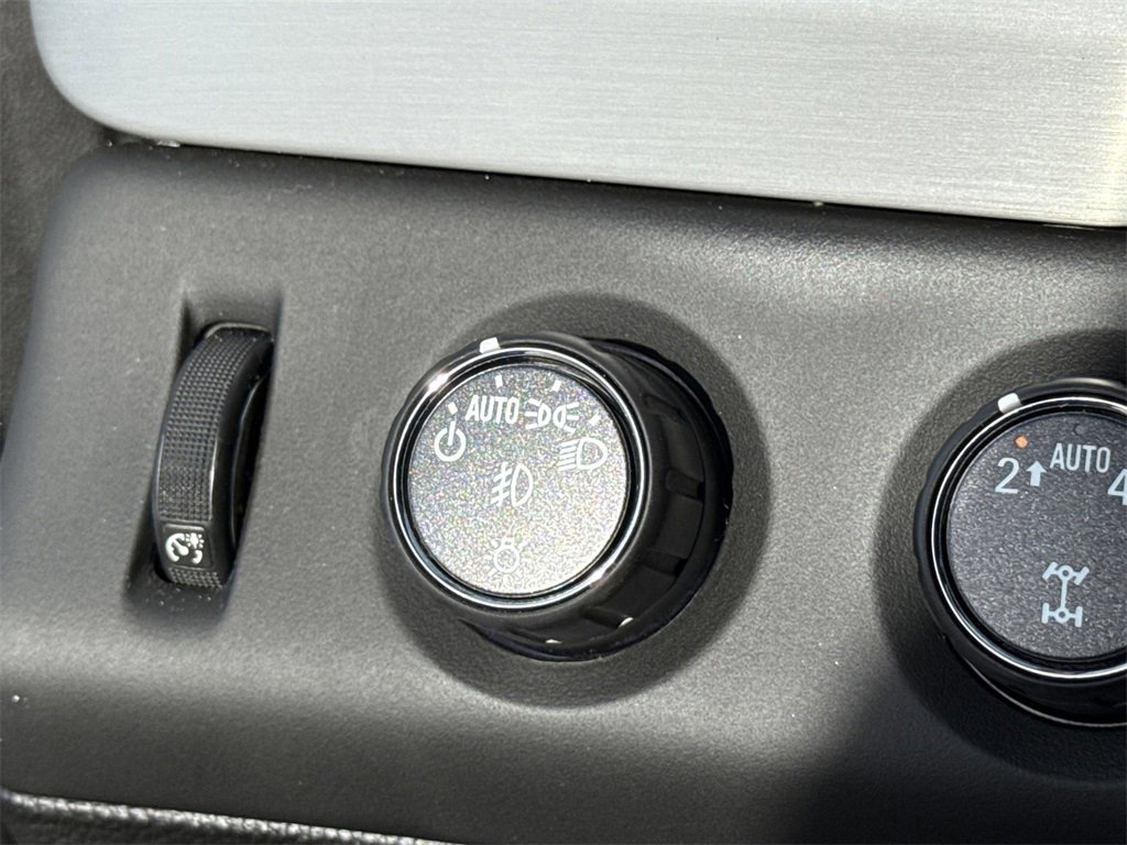 Used 2018 GMC Yukon SLT w/ Open Road Package image 34