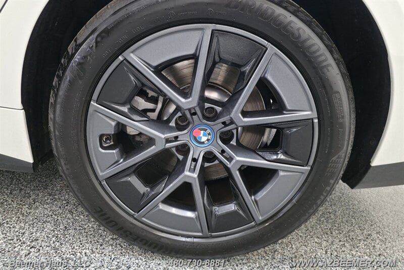 Used 2023 BMW i4 eDrive35 w/ Premium Package RWD image 9