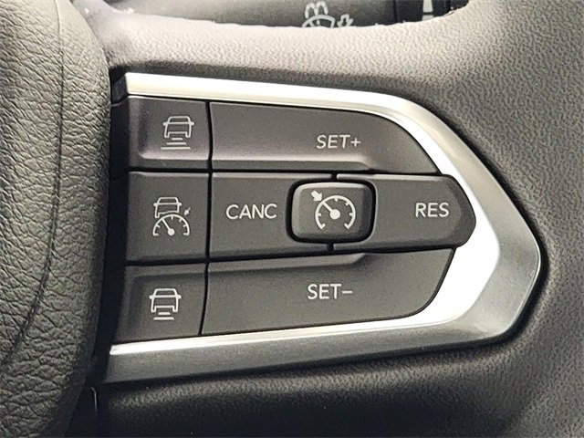 New 2026 Jeep Compass Limited image 30