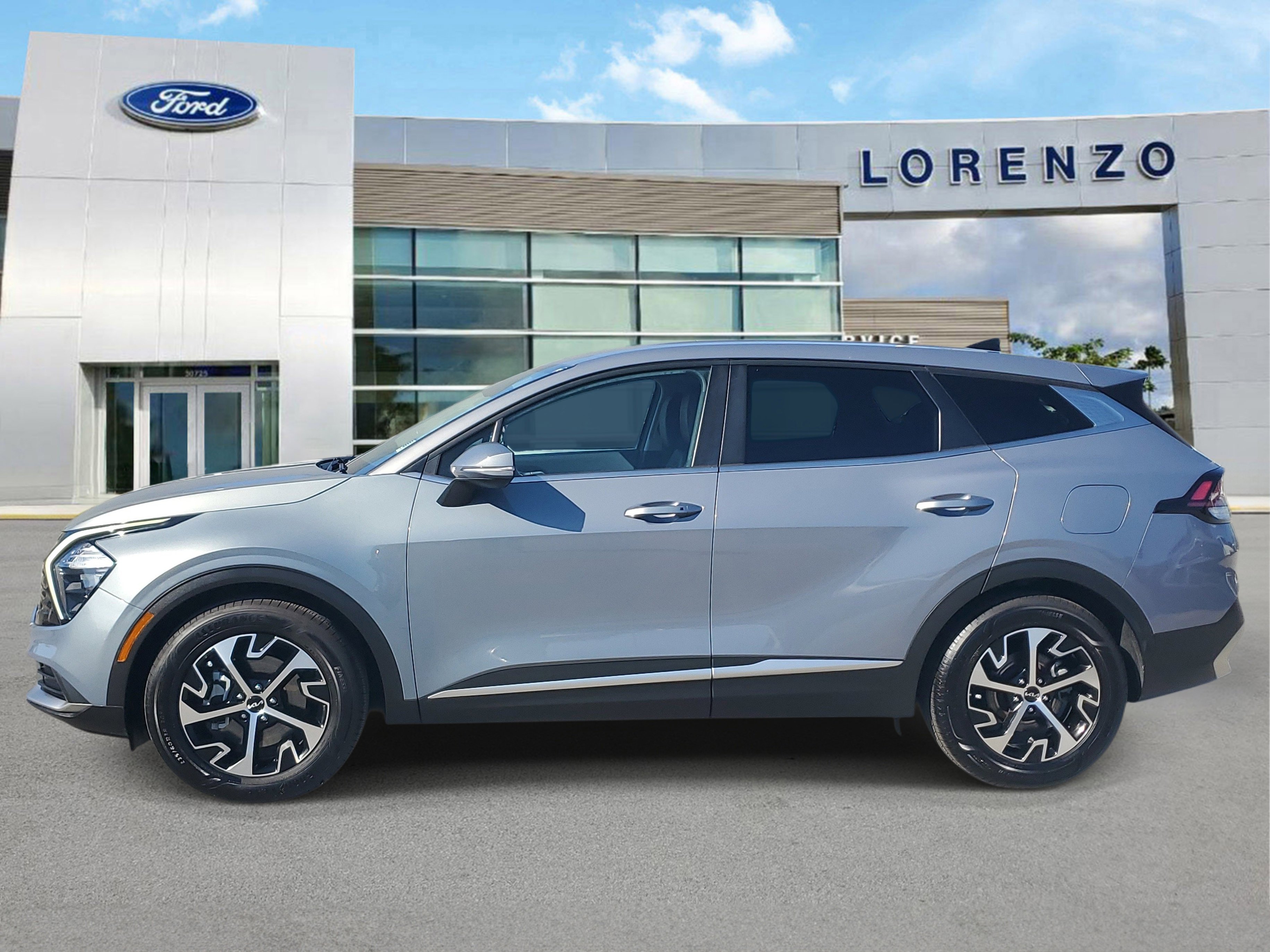 Used 2023 Kia Sportage EX image 8