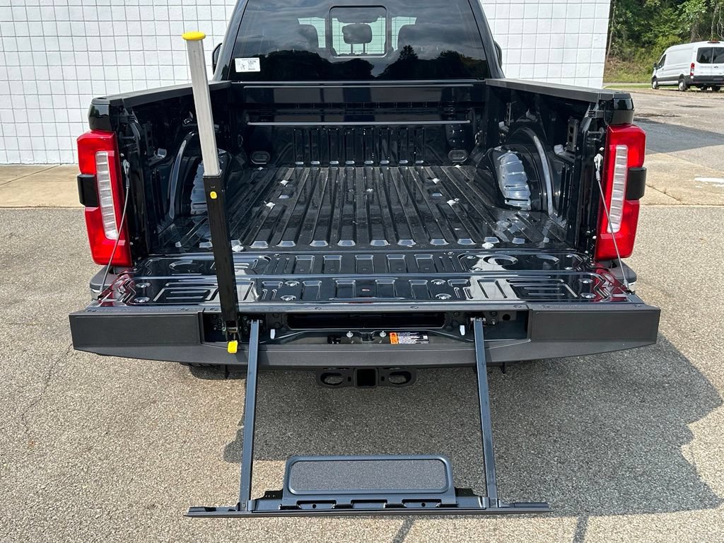 New 2026 Ford F250 XLT w/ XLT Premium Package AWD/4WD image 29