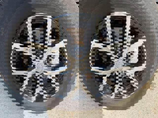 Used 2024 Jeep Grand Cherokee Limited w/ Trailer Tow Package AWD/4WD image 9