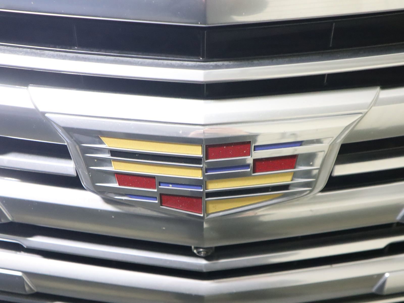 Used 2016 Cadillac Escalade Platinum AWD/4WD image 17