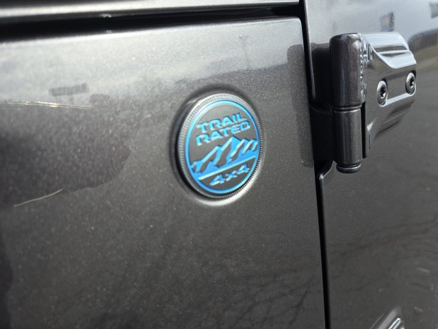 Used 2025 Jeep Wrangler Unlimited Sahara w/ Safety Group AWD/4WD image 55