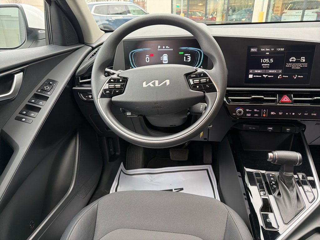 Certified 2025 Kia Niro LX image 26