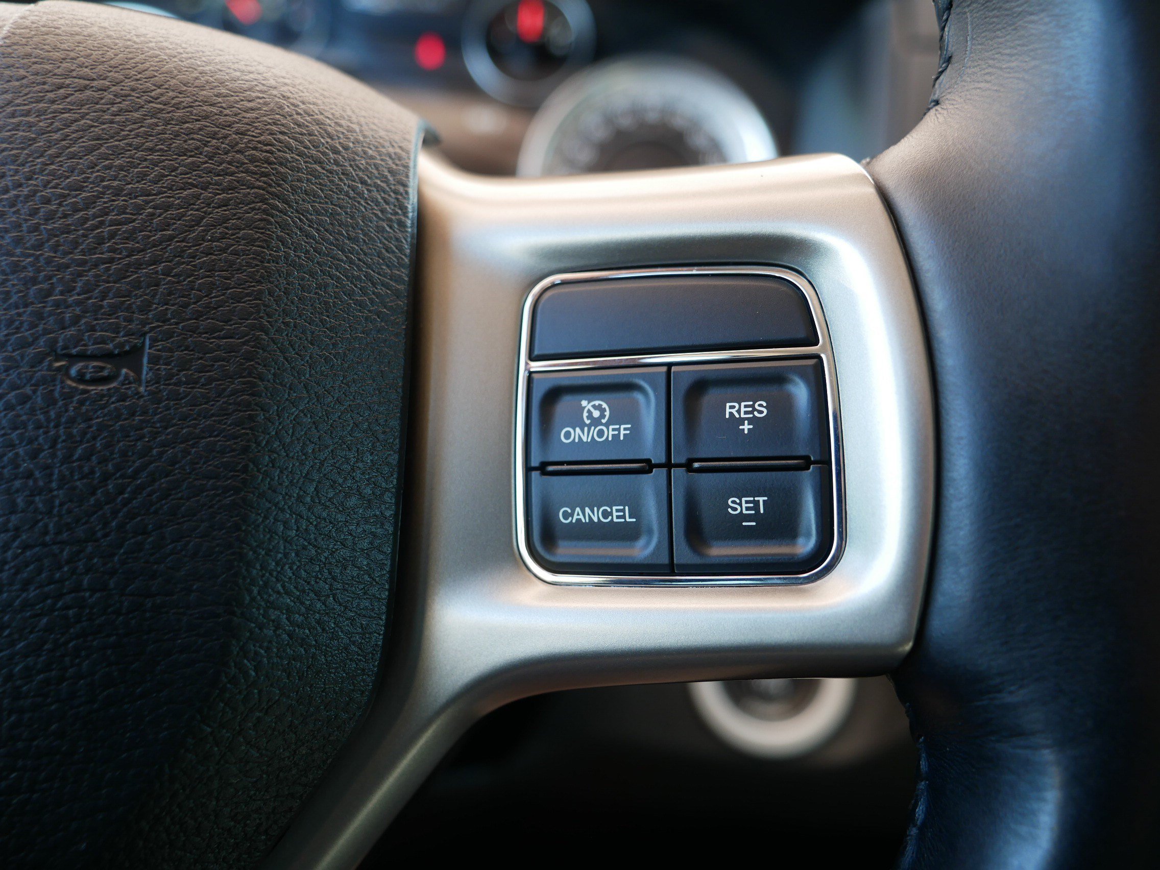 Used 2015 RAM 2500 Laramie AWD/4WD image 29
