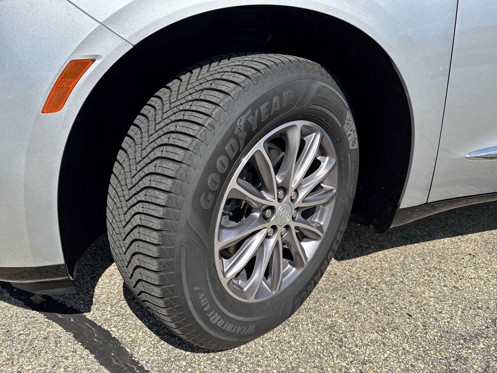 Certified 2022 Buick Enclave Premium AWD/4WD image 3