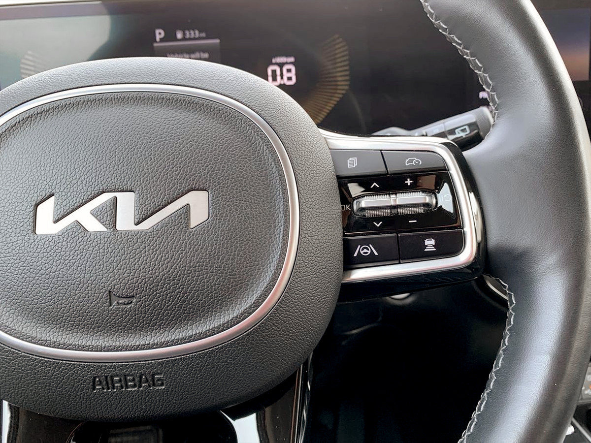Used 2025 Kia Sorento EX AWD/4WD image 19