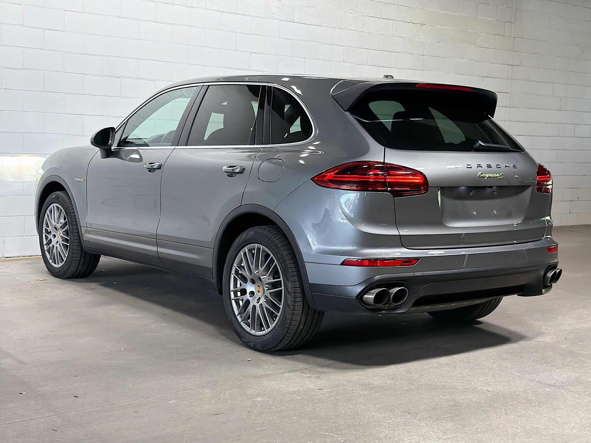 Certified 2016 Porsche Cayenne S AWD/4WD image 3