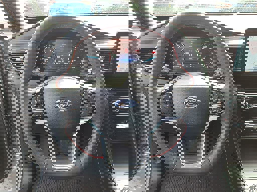 Used 2024 Ford Explorer ST-Line w/ Class IV Trailer Tow Package image 22