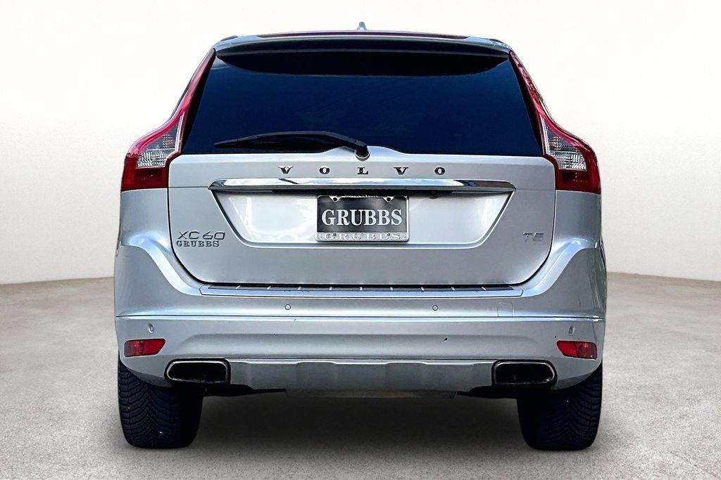 Used 2017 Volvo XC60 T5 Inscription w/ Preferred Option Package FWD image 5