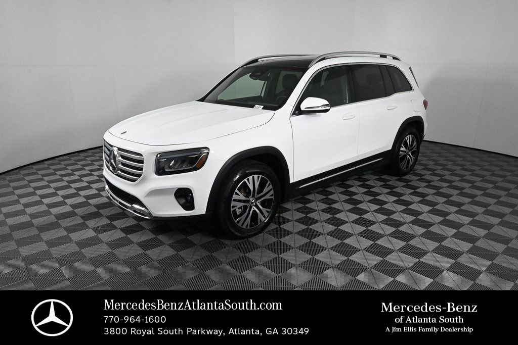 Used 2025 Mercedes-Benz GLB 250 image 1