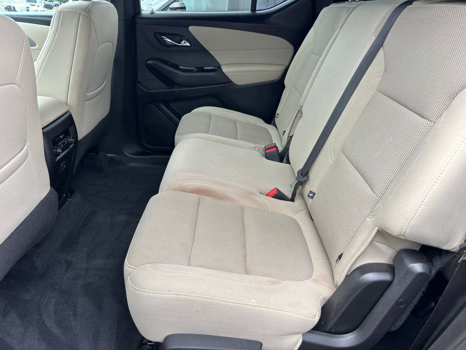 Used 2023 Chevrolet Traverse LS image 19