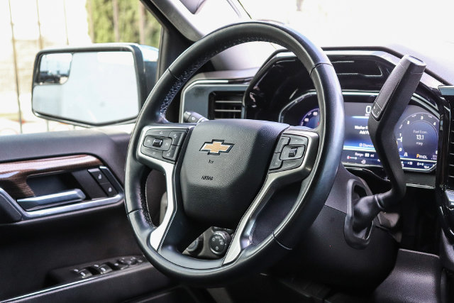 Used 2023 Chevrolet Silverado 1500 LT RWD image 16