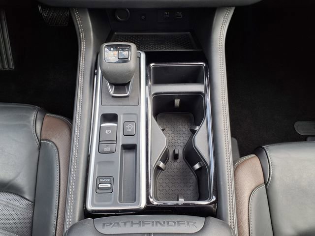 Used 2024 Nissan Pathfinder Platinum w/ Cargo Package FWD image 27