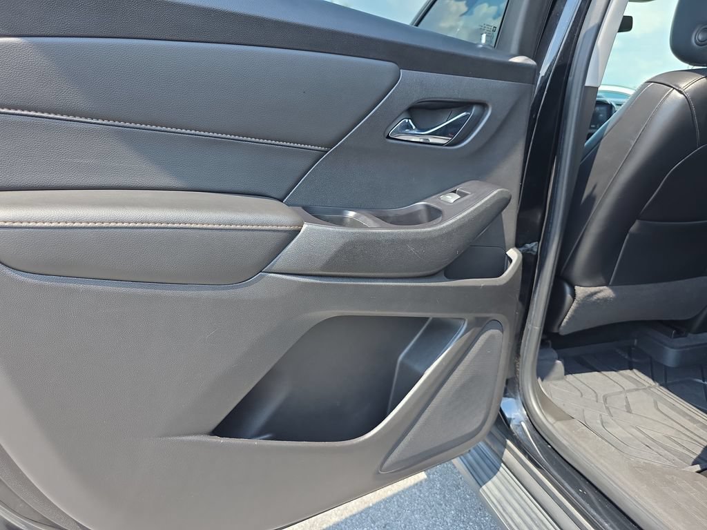 Used 2018 Chevrolet Traverse RS FWD image 27