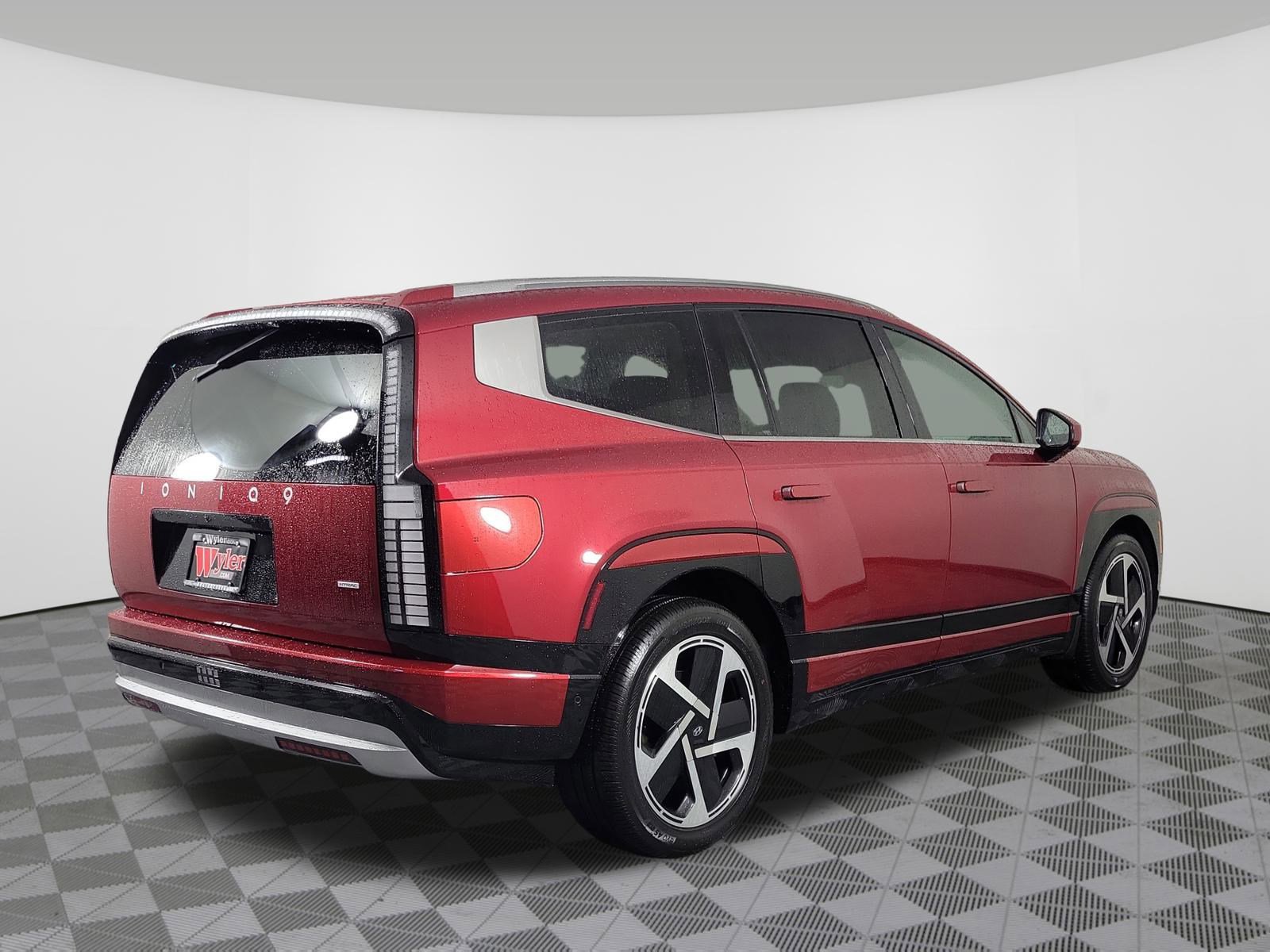 New 2026 Hyundai Ioniq 9 Limited image 3