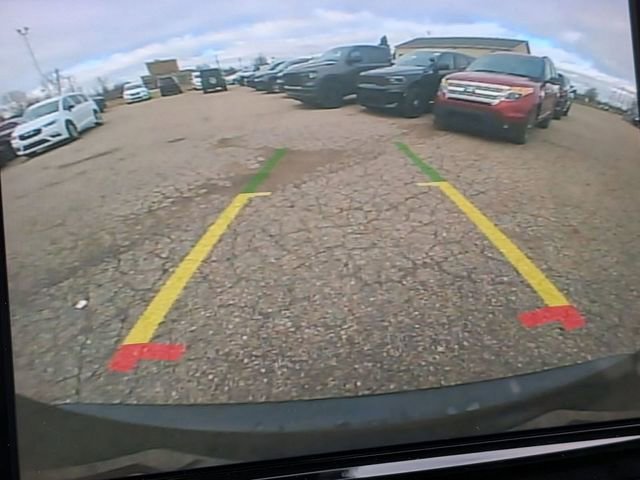 Certified 2024 Chrysler Pacifica Touring-L image 24