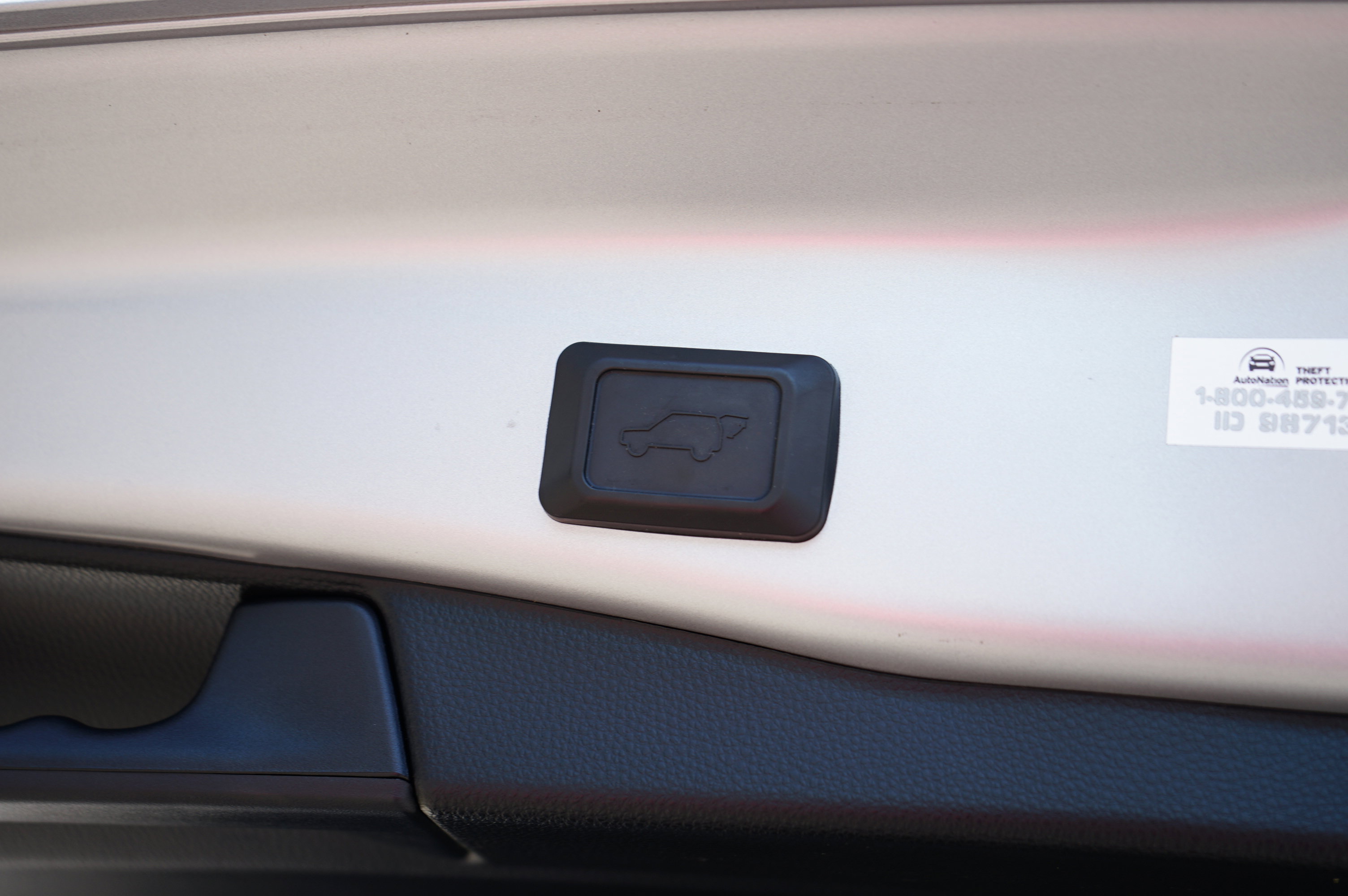 Used 2023 Toyota RAV4 XLE Premium image 15