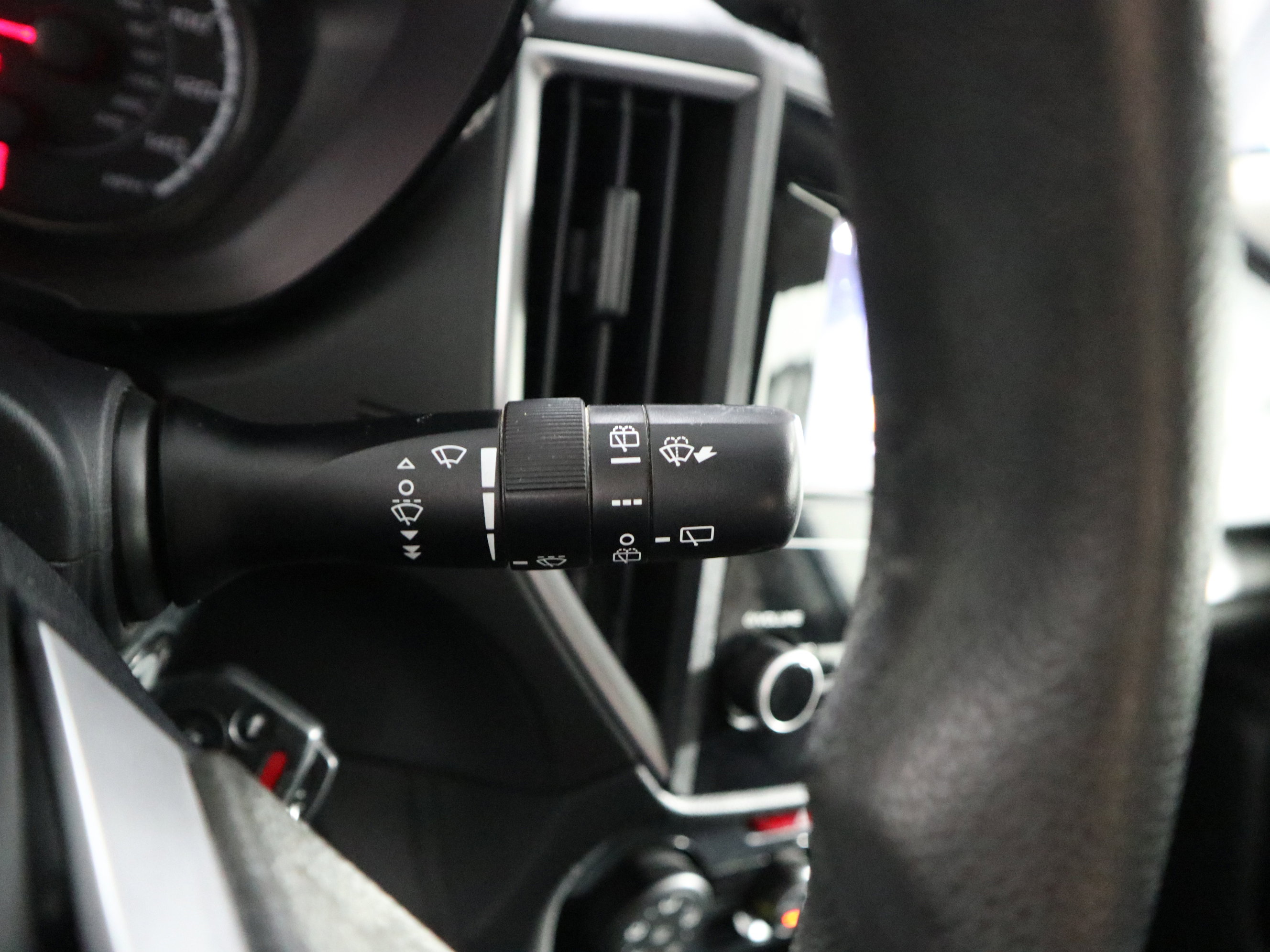 Used 2019 Subaru Crosstrek 2.0i image 25