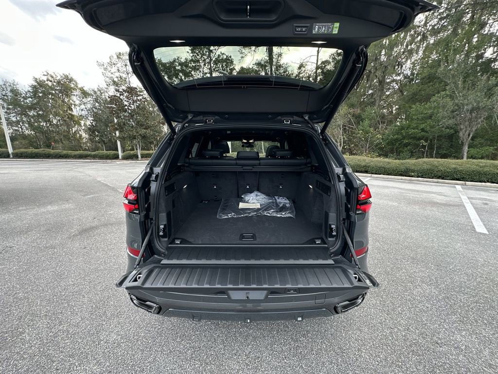 New 2026 BMW X5 xDrive40i w/ M Sport Package image 28