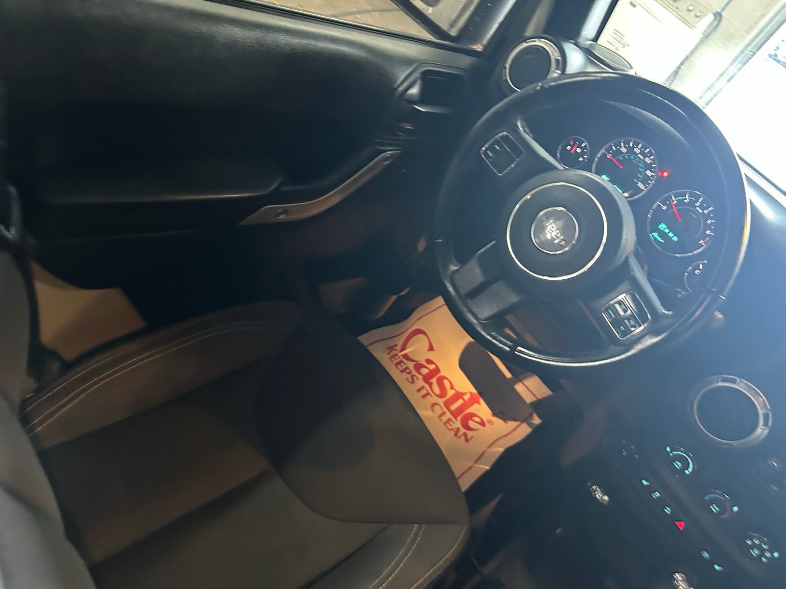 Used 2017 Jeep Wrangler Unlimited Sahara image 23