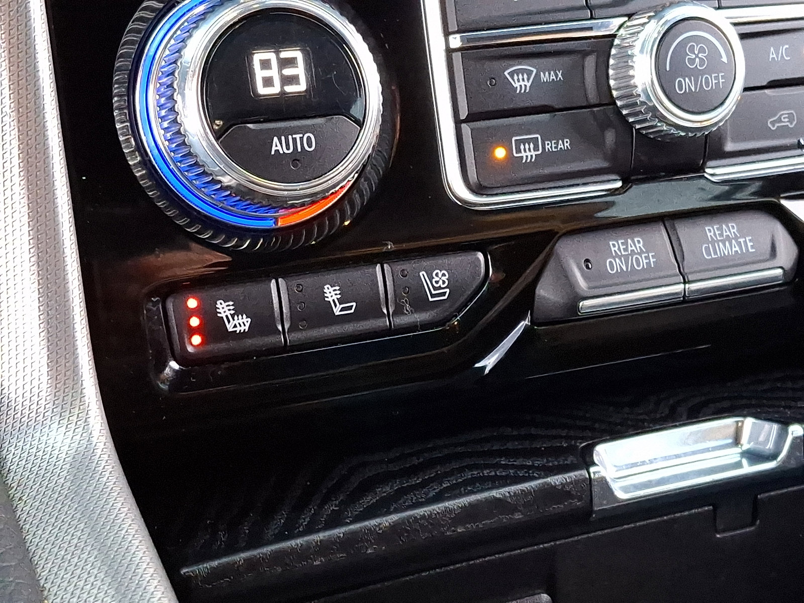 Certified 2023 GMC Yukon Denali AWD/4WD image 28