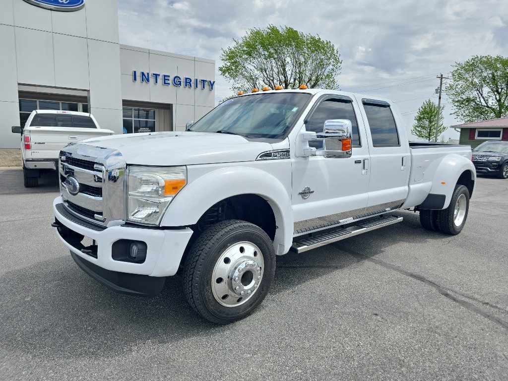 Used 2014 Ford F550 4x4 Crew Cab Super Duty w/ Lariat Interior Package image 6