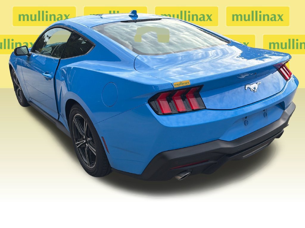 Used 2025 Ford Mustang Coupe RWD image 13