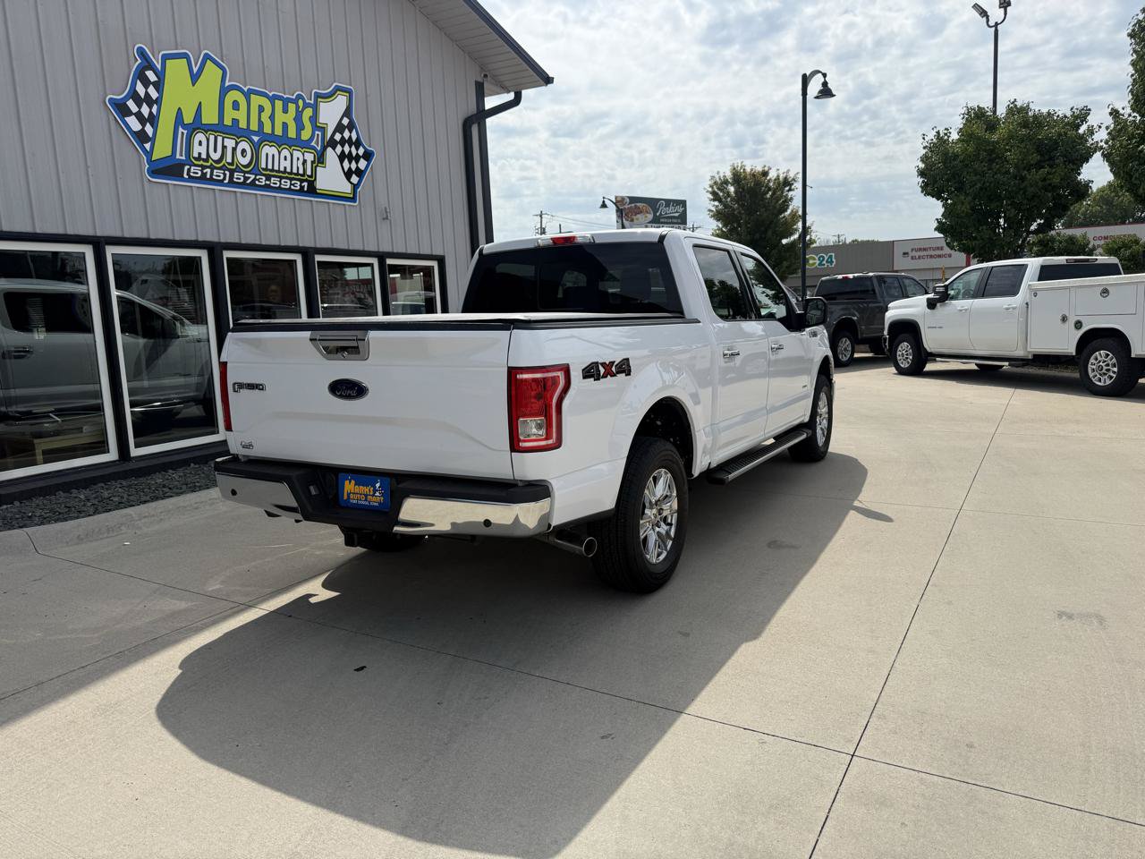Used 2017 Ford F150 XLT w/ Equipment Group 302A Luxury AWD/4WD image 6