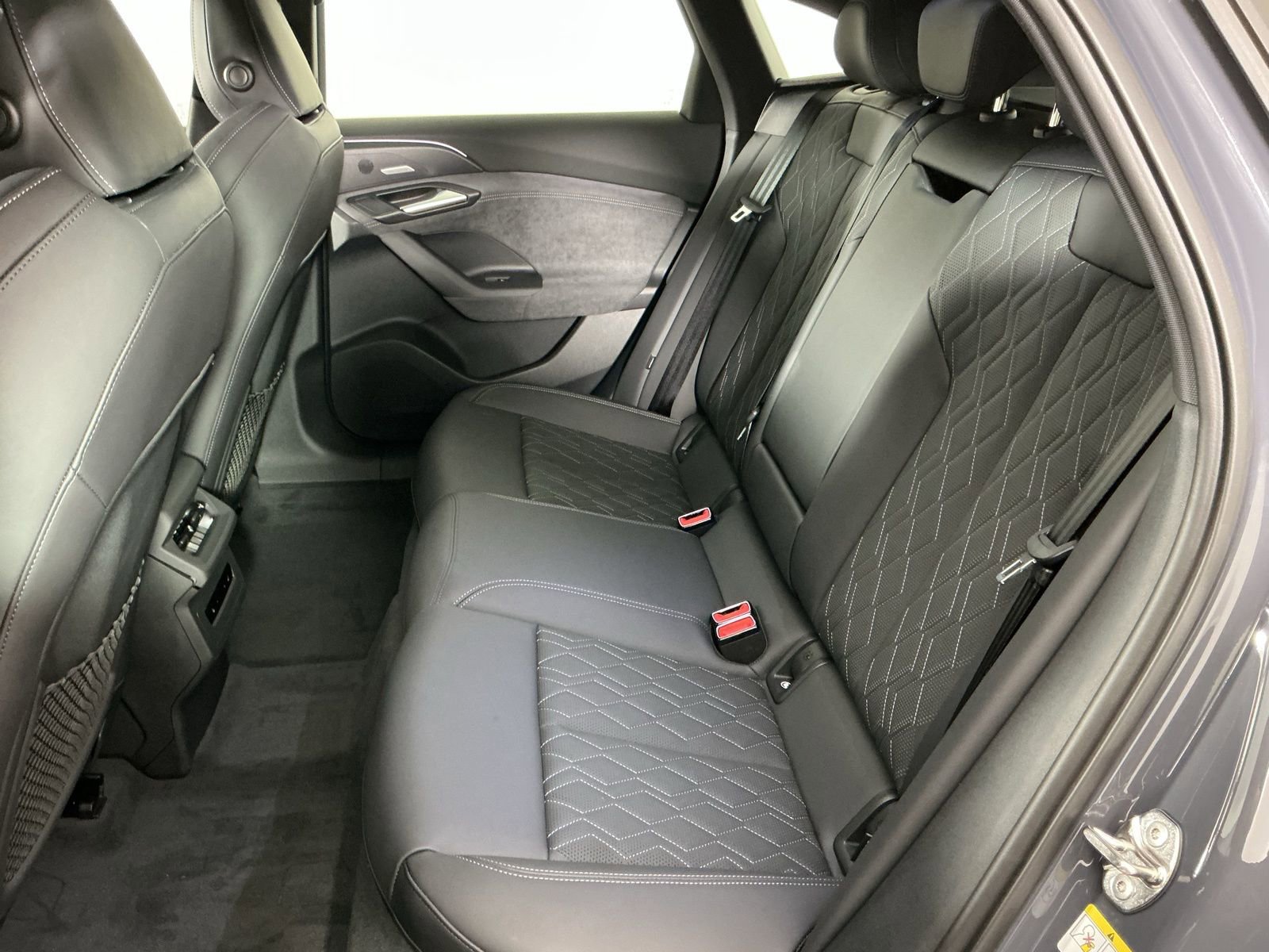 New 2025 Audi S6 e-tron Premium Plus AWD/4WD image 20