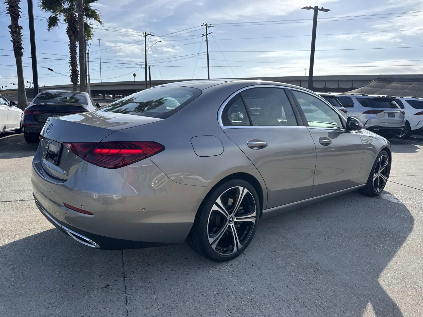 Used 2023 Mercedes-Benz C 300 Sedan image 5