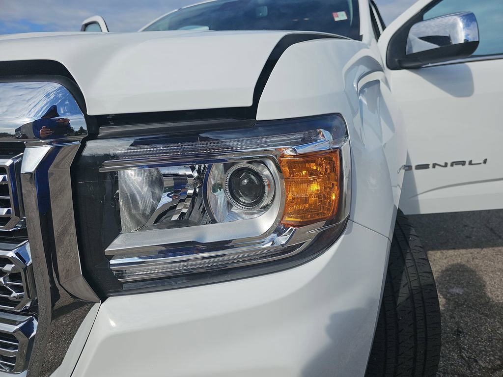 Certified 2022 GMC Canyon Denali image 36