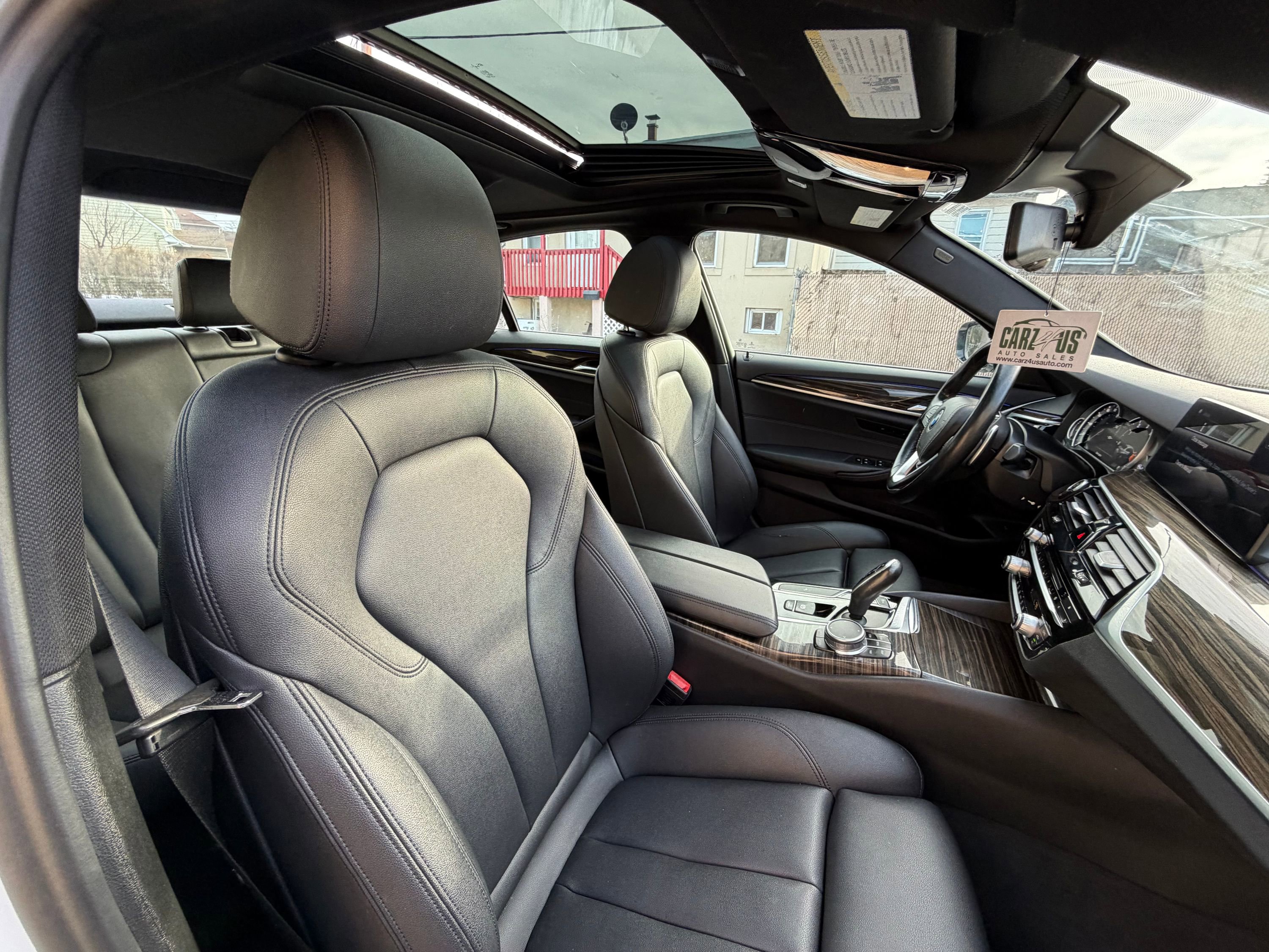 Used 2018 BMW 530i xDrive image 31