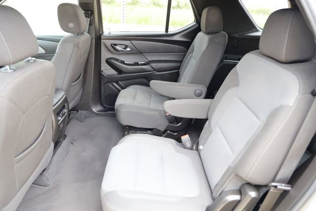 Used 2023 Chevrolet Traverse LT FWD image 13