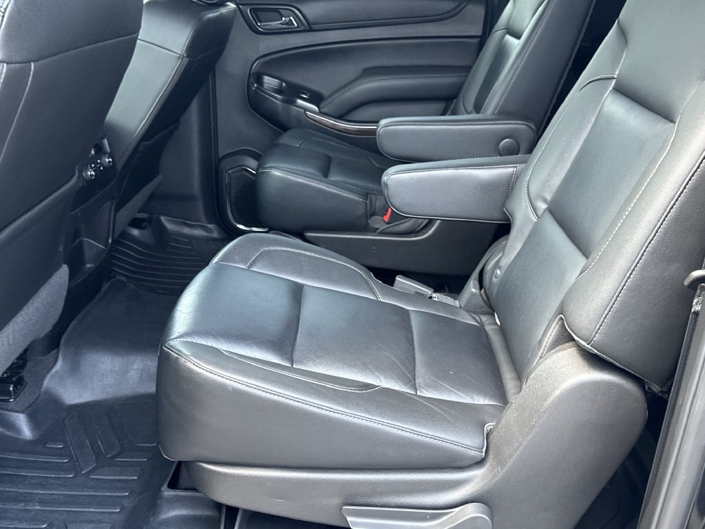 Used 2019 Chevrolet Suburban LT w/ Luxury Package AWD/4WD image 15