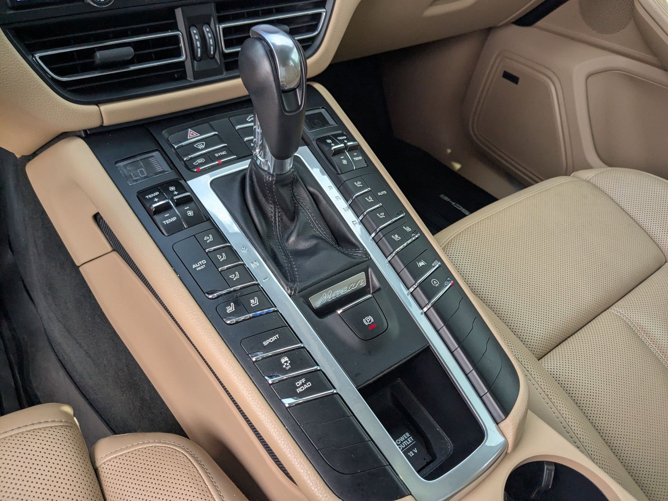 Used 2021 Porsche Macan S AWD/4WD image 19