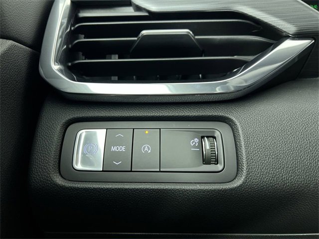 Used 2025 GMC Acadia Elevation image 18