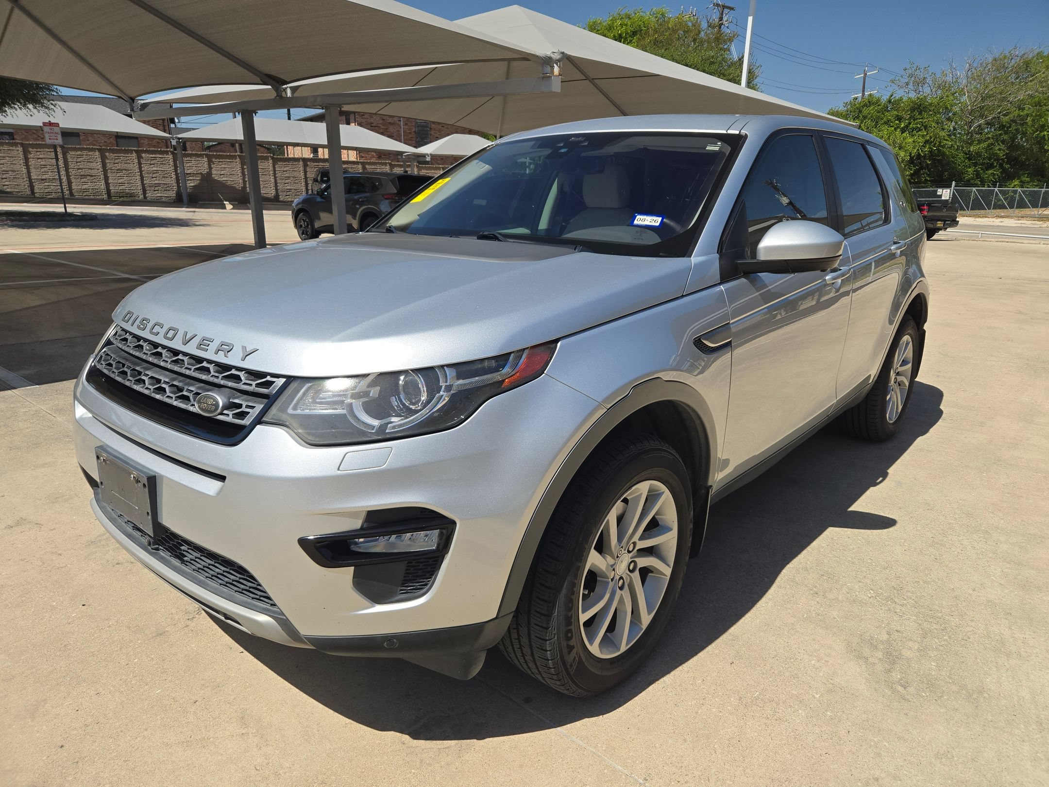 Used 2017 Land Rover Discovery Sport HSE AWD/4WD image 7