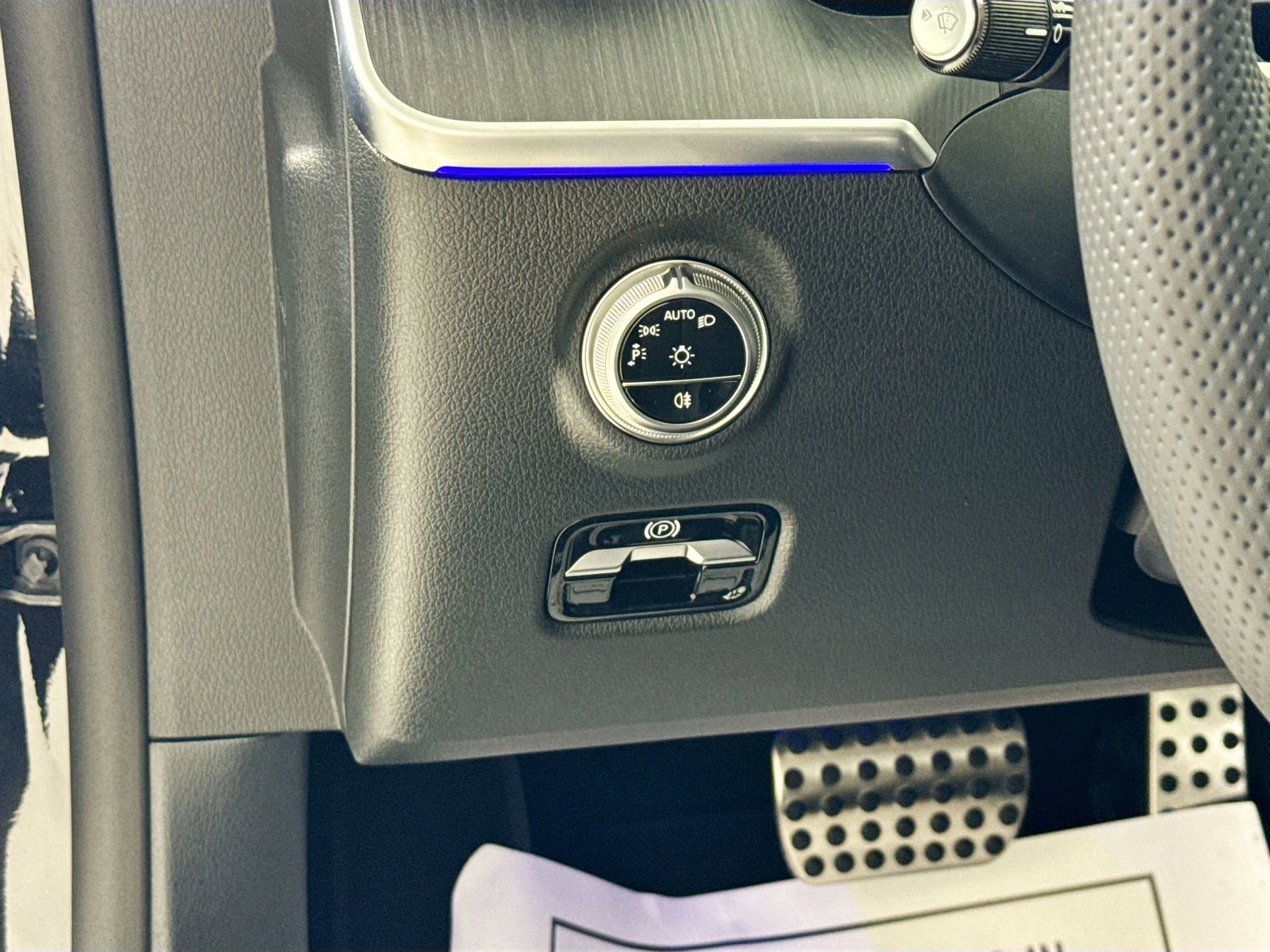 New 2026 Mercedes-Benz CLE 300 4MATIC Cabriolet image 11