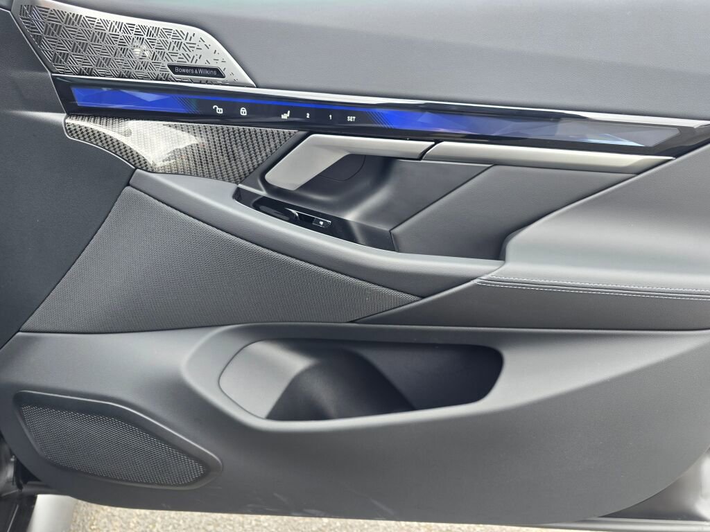 Used 2026 BMW M5 image 26