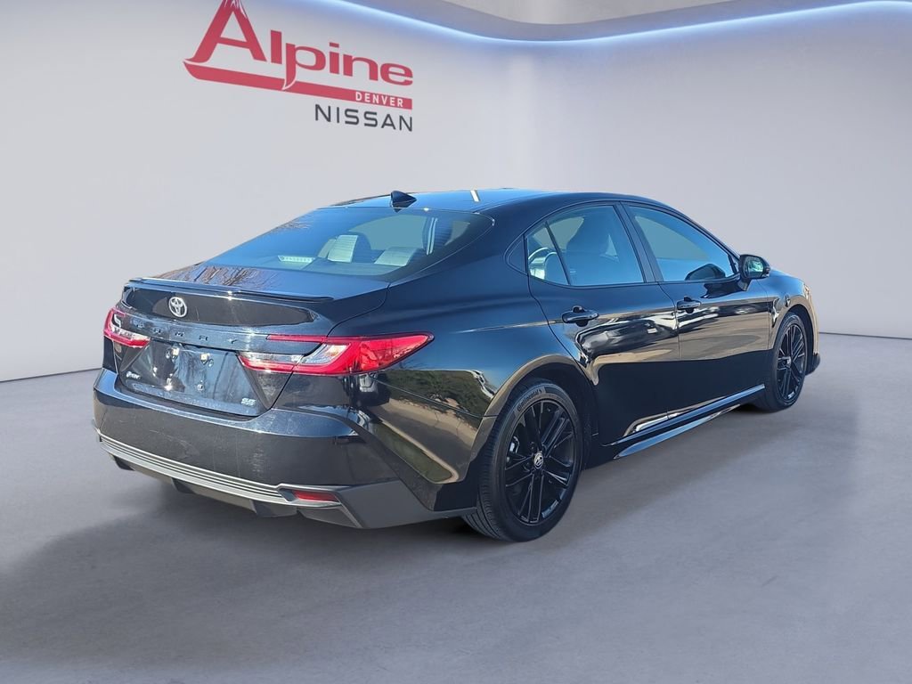 Used 2025 Toyota Camry SE image 5
