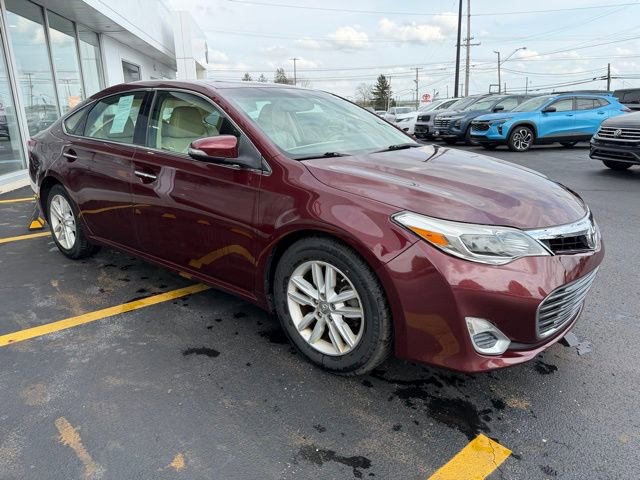 Used 2013 Toyota Avalon XLE Premium image 9
